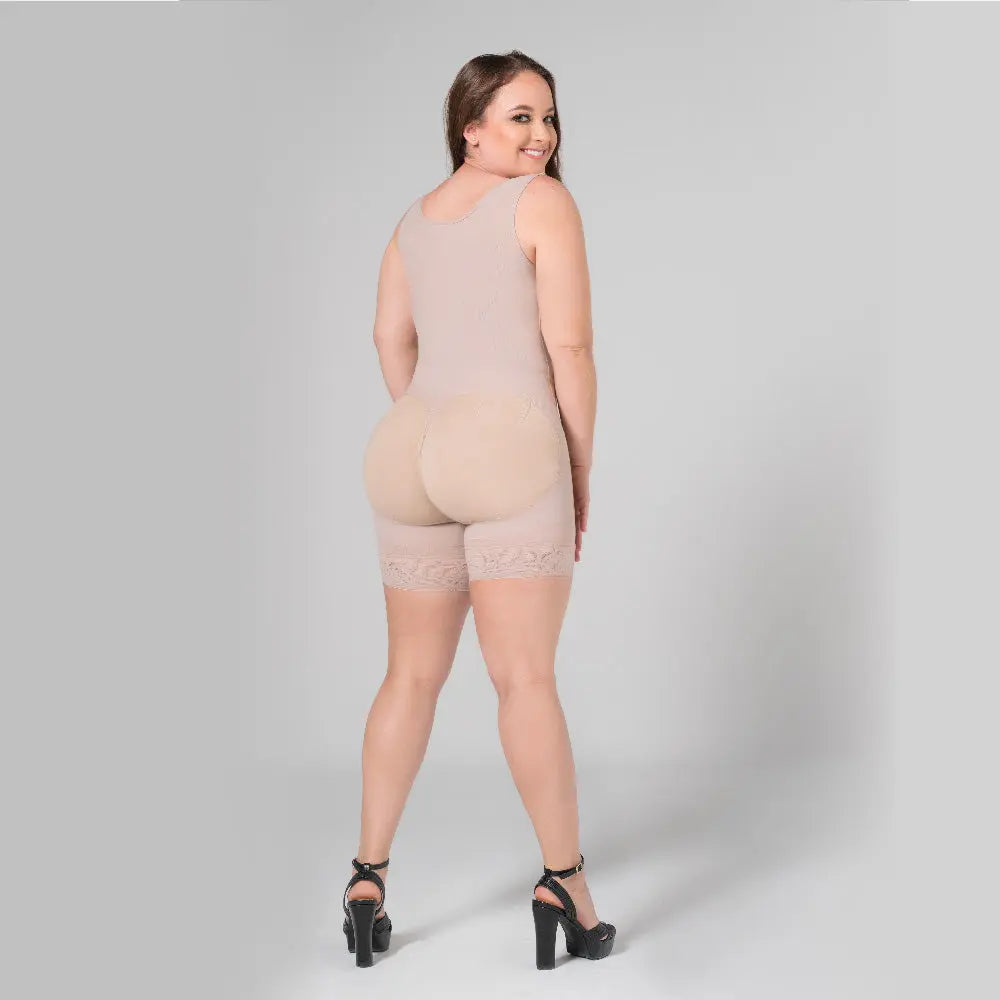 Full back coverage body shaper. Fajitexinternacional